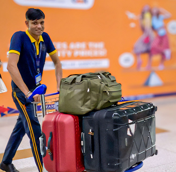 porter service at delhi airport
